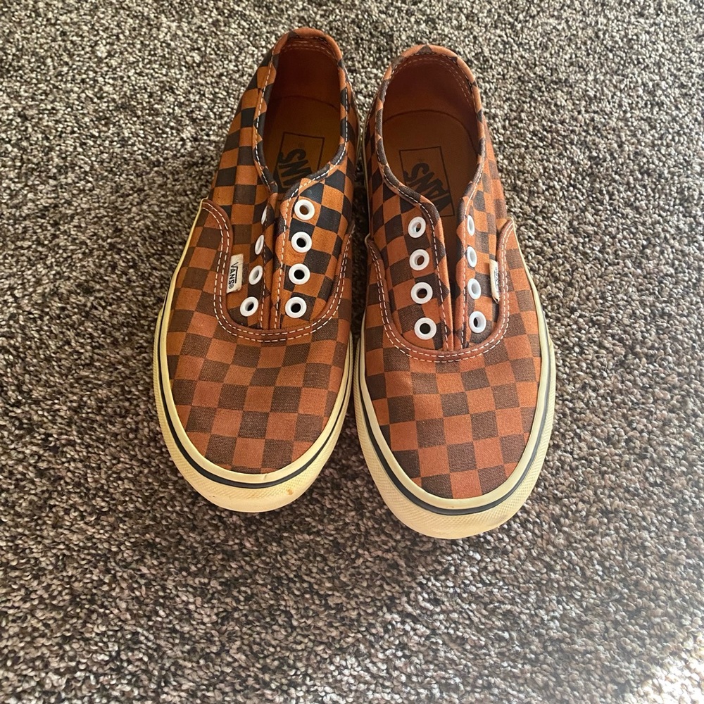 Checkered platform yellow vans